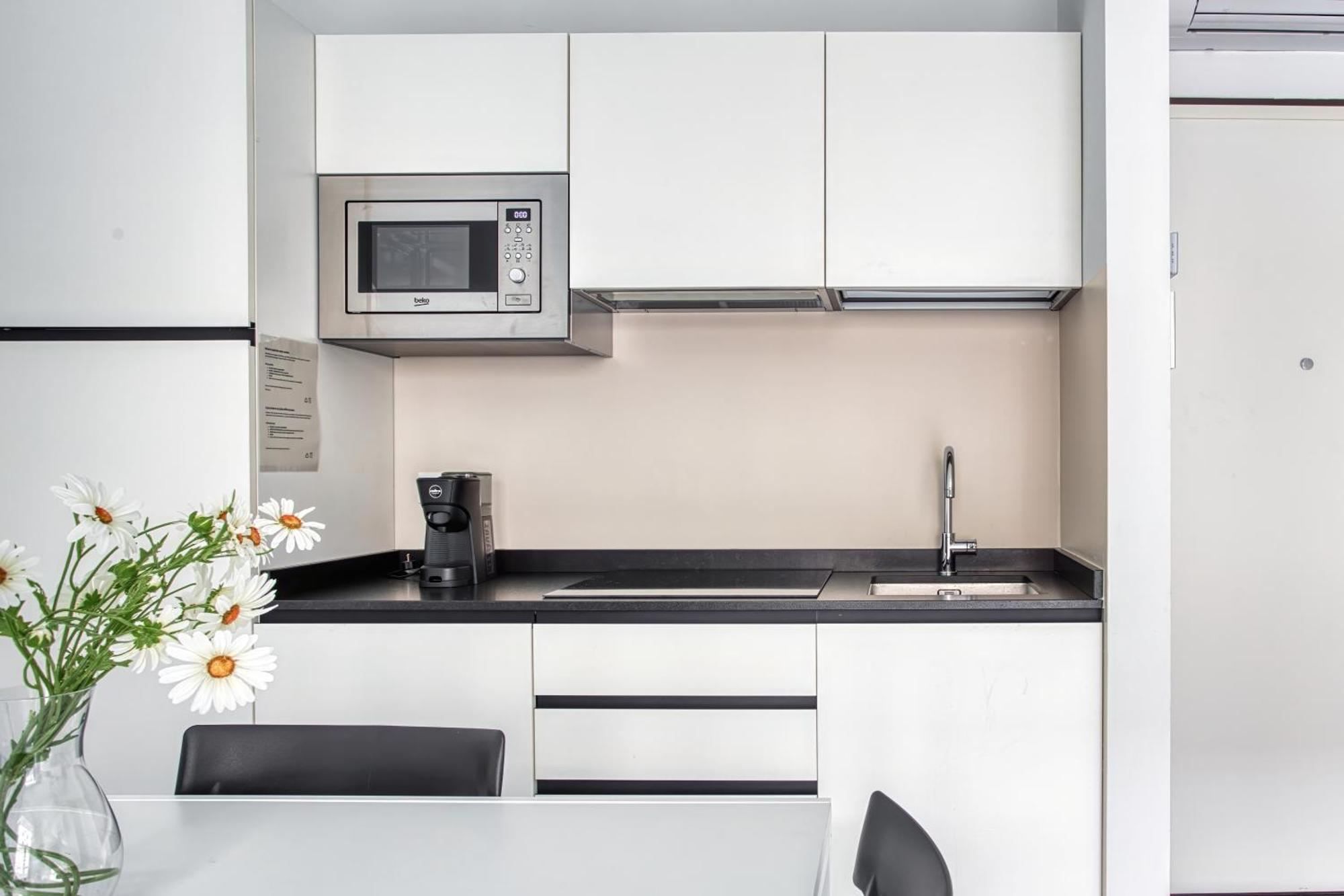Sleek City Abode In Maciachini Milan Extérieur photo