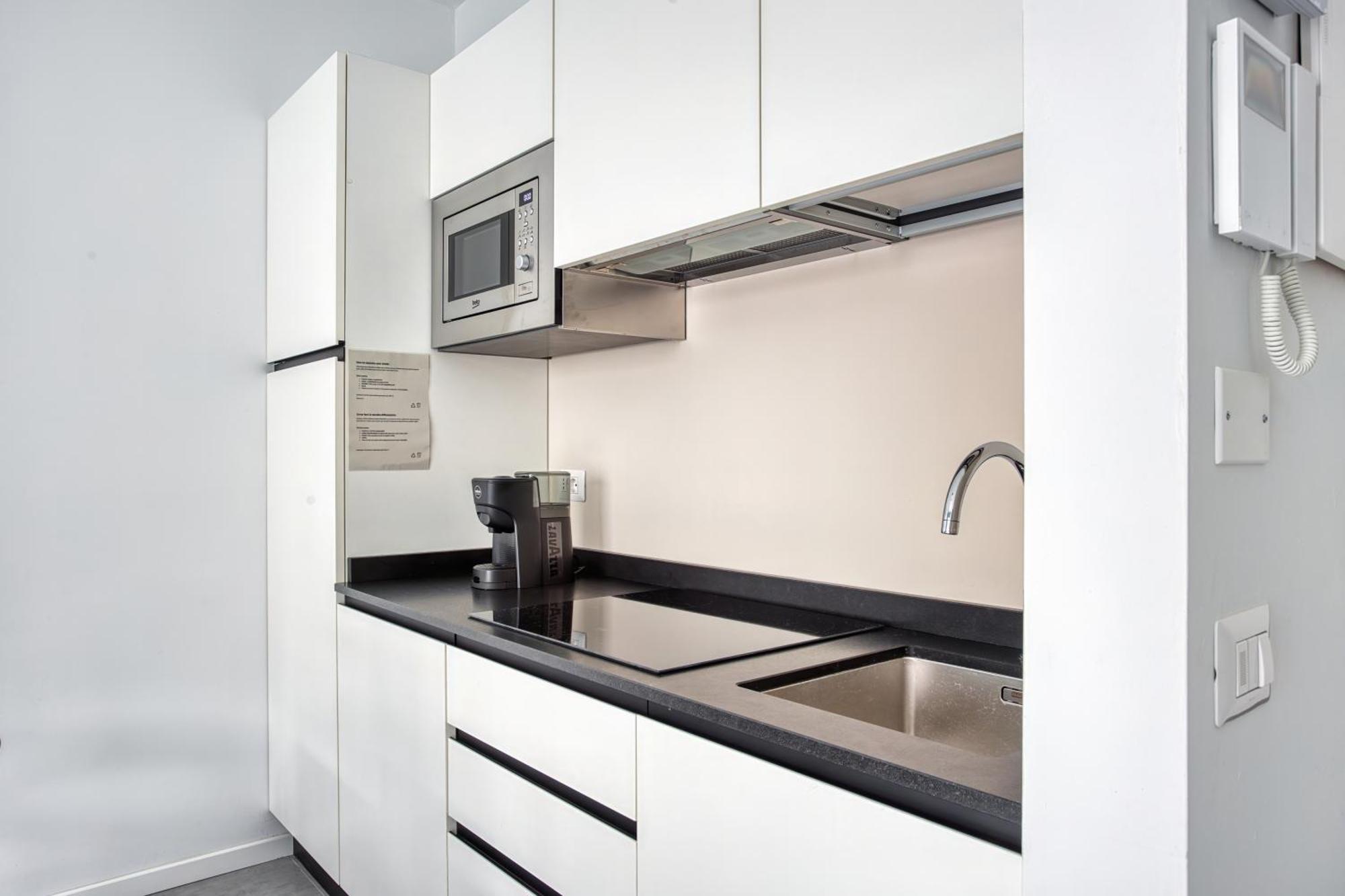 Sleek City Abode In Maciachini Milan Extérieur photo